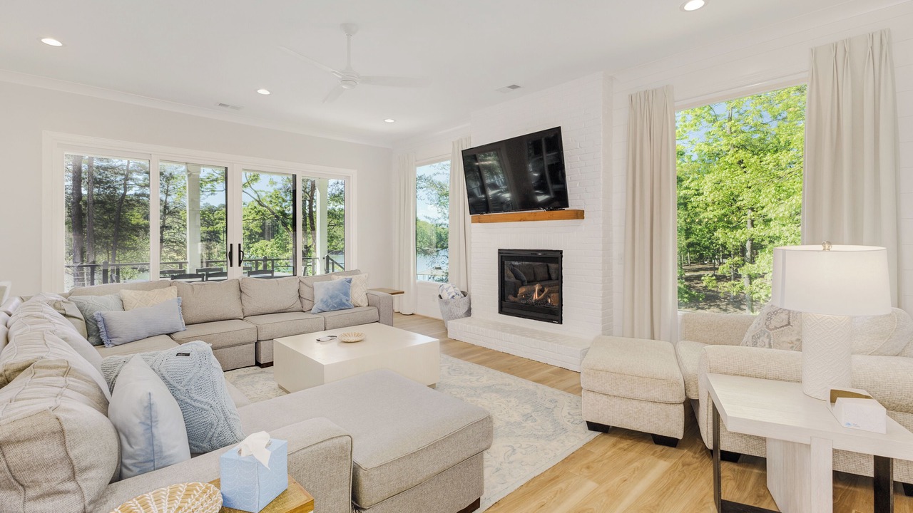 Photo of Livingroom in West Union