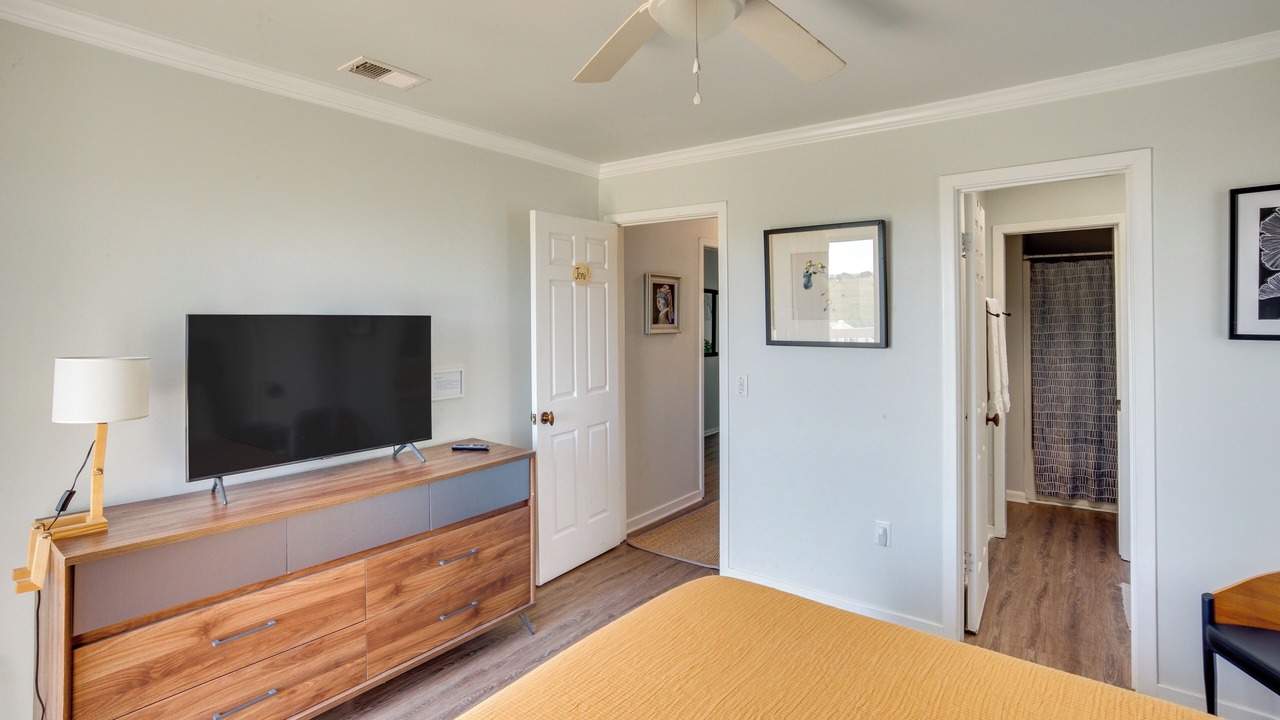 Photo of Bedroom in Oceanmarsh Subdivision