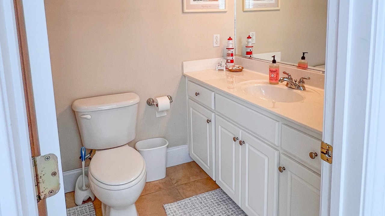 Photo of Bathroom in Ocean Ridge