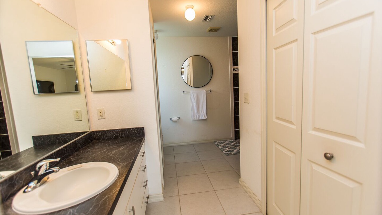 Photo of Bathroom in Mariner