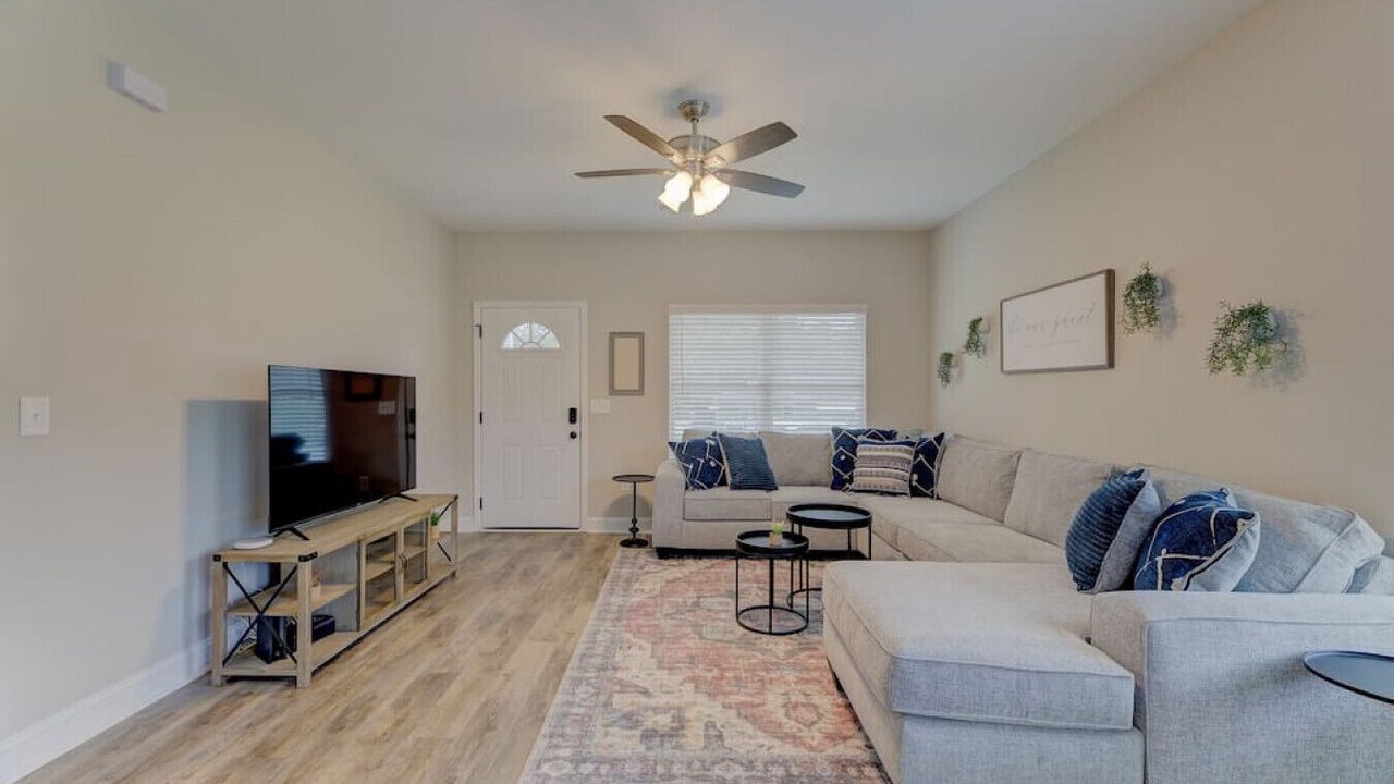 Photo of Livingroom in Cayce
