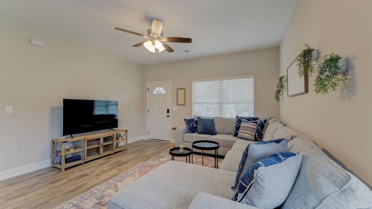 Photo of Livingroom in Cayce