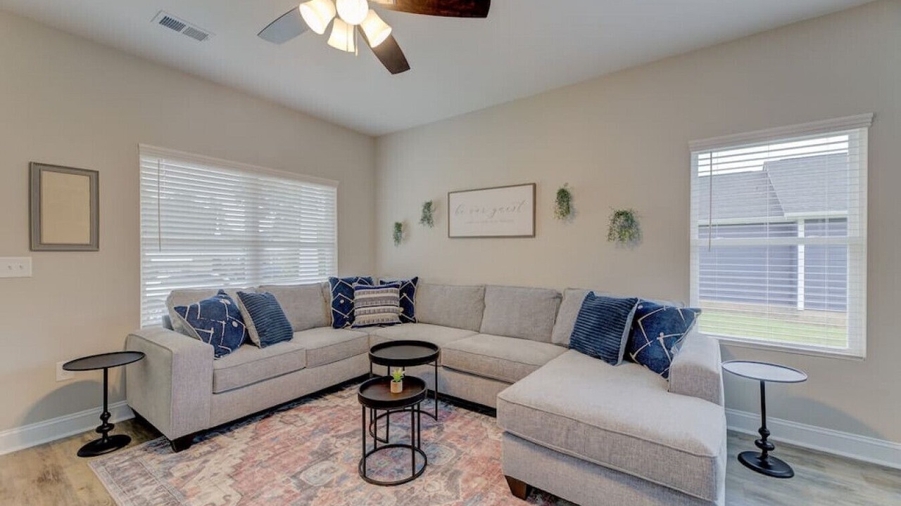 Photo of Livingroom in Cayce