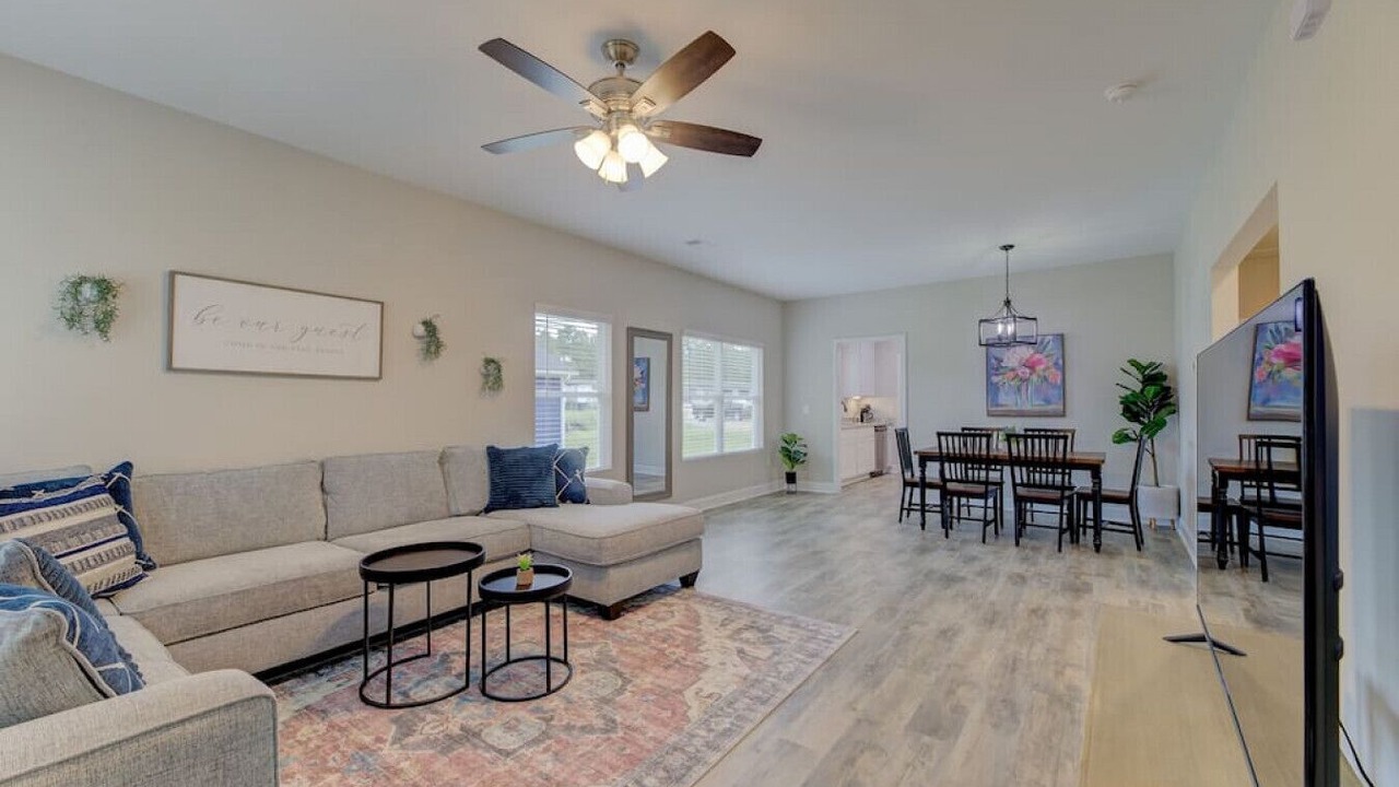 Photo of Livingroom in Cayce