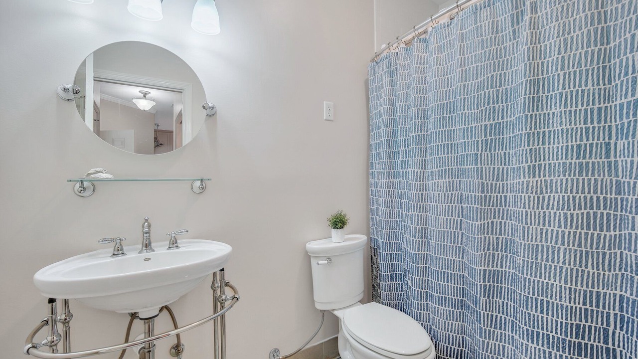 Photo of Bathroom in Port Royal Landing