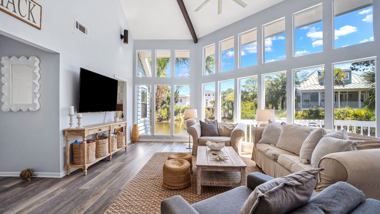 Photo of Livingroom in Deer Lake