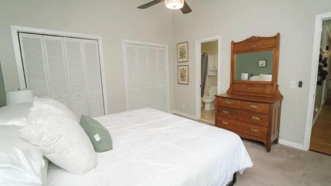 Photo of Bedroom in Olivia