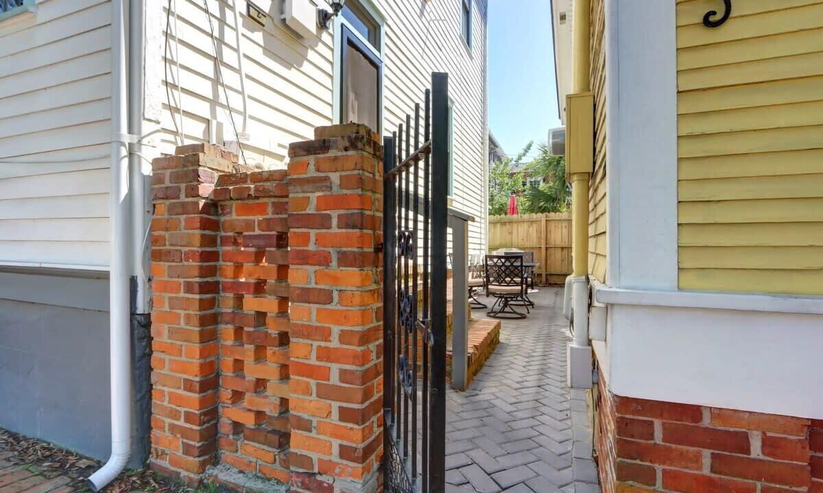 Photo of Outdoor in Historic District - North