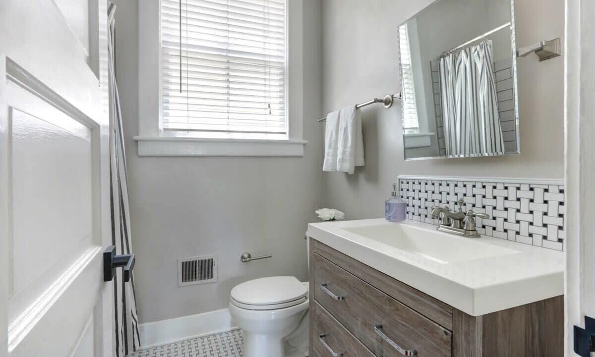Photo of Bathroom in Historic District - North