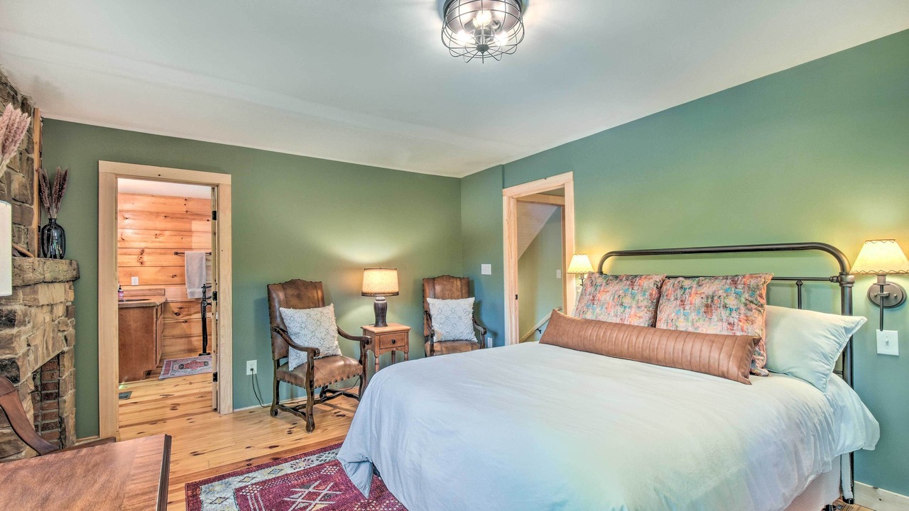 Photo of Bedroom in Mountain Rest