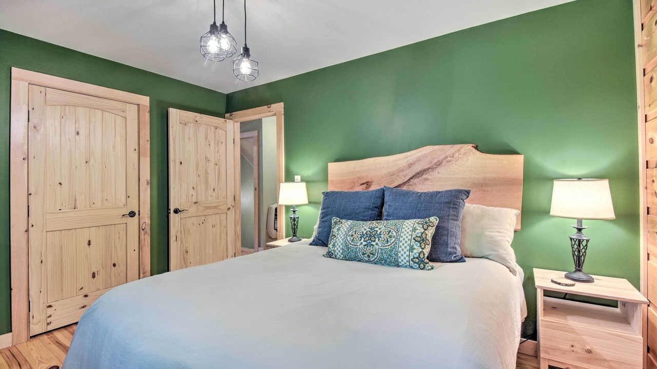 Photo of Bedroom in Mountain Rest