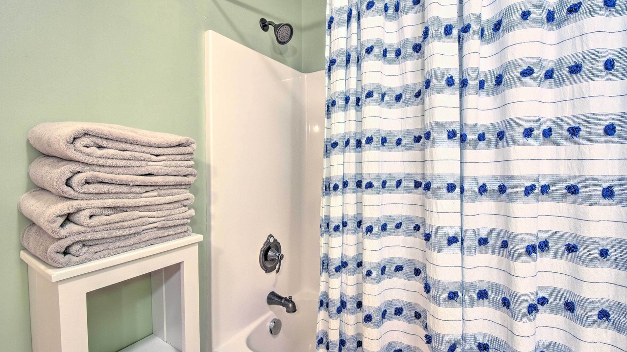 Photo of Bathroom in Mountain Rest
