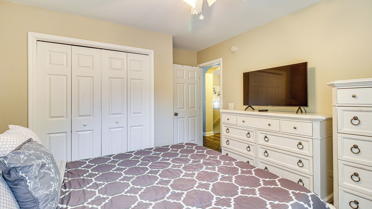 Photo of Bedroom in Pooler