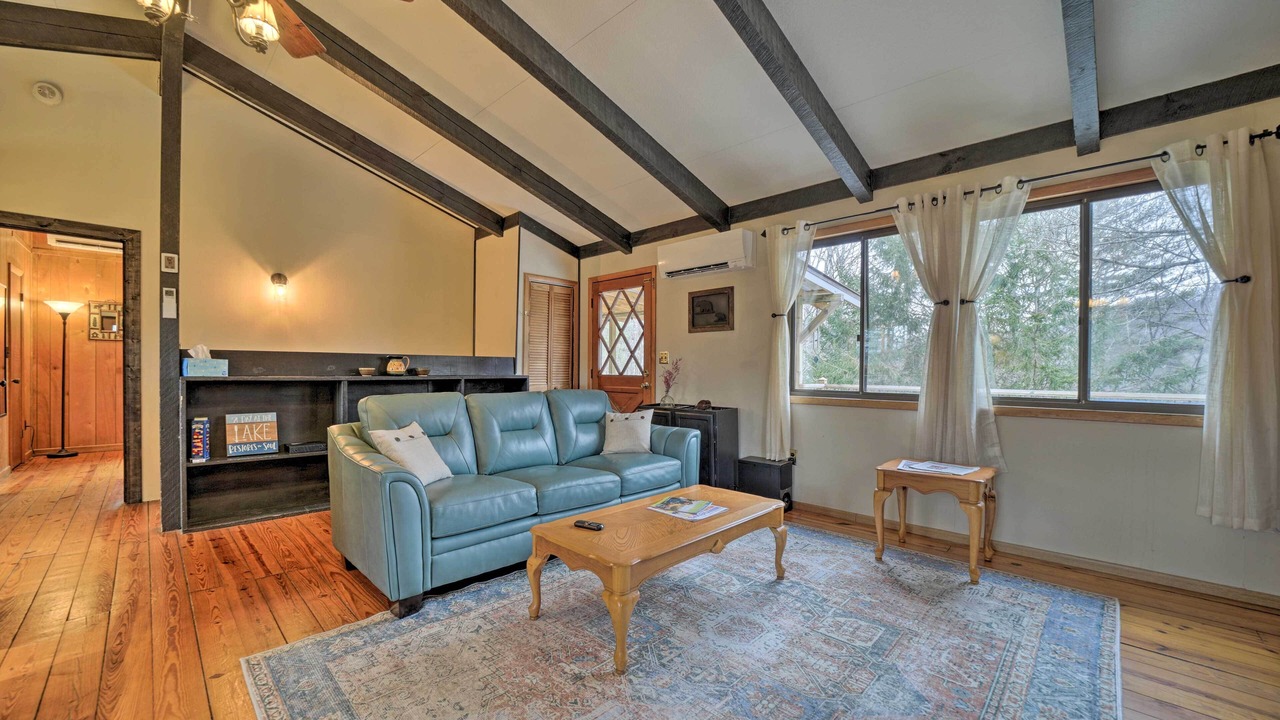 Photo of Livingroom in Glenville