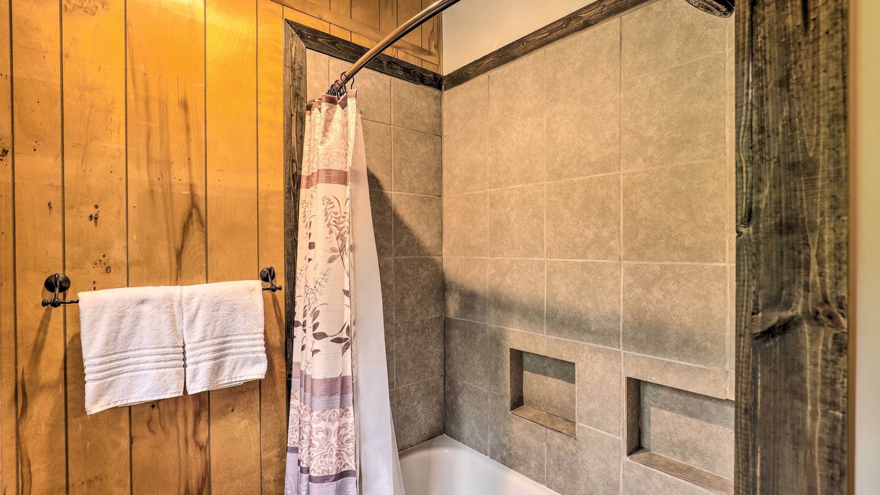 Photo of Bathroom in Glenville