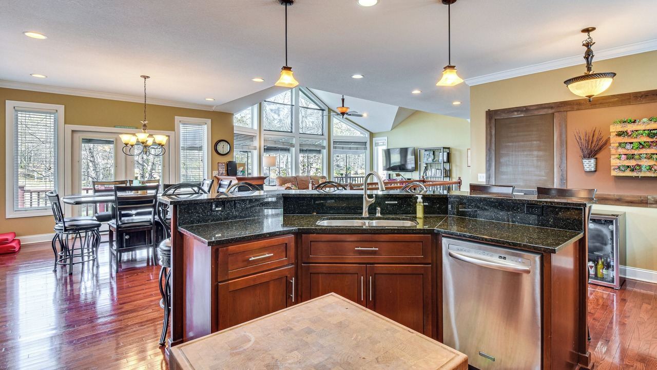 Photo of Kitchen in Lake Secession
