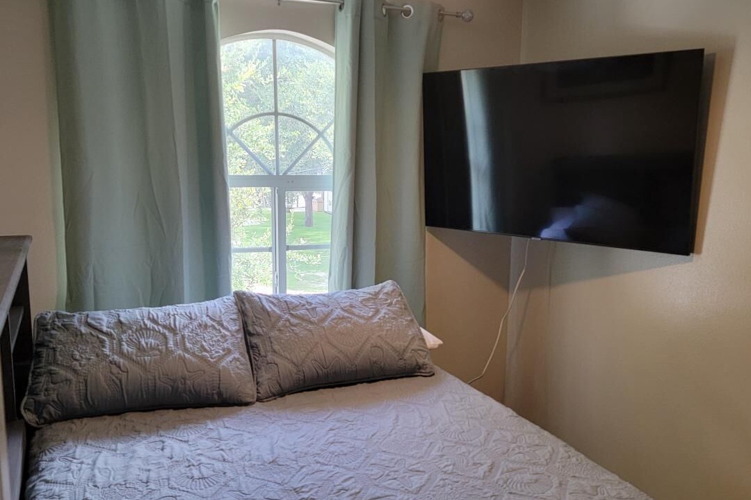 Photo of Bedroom in Riverview