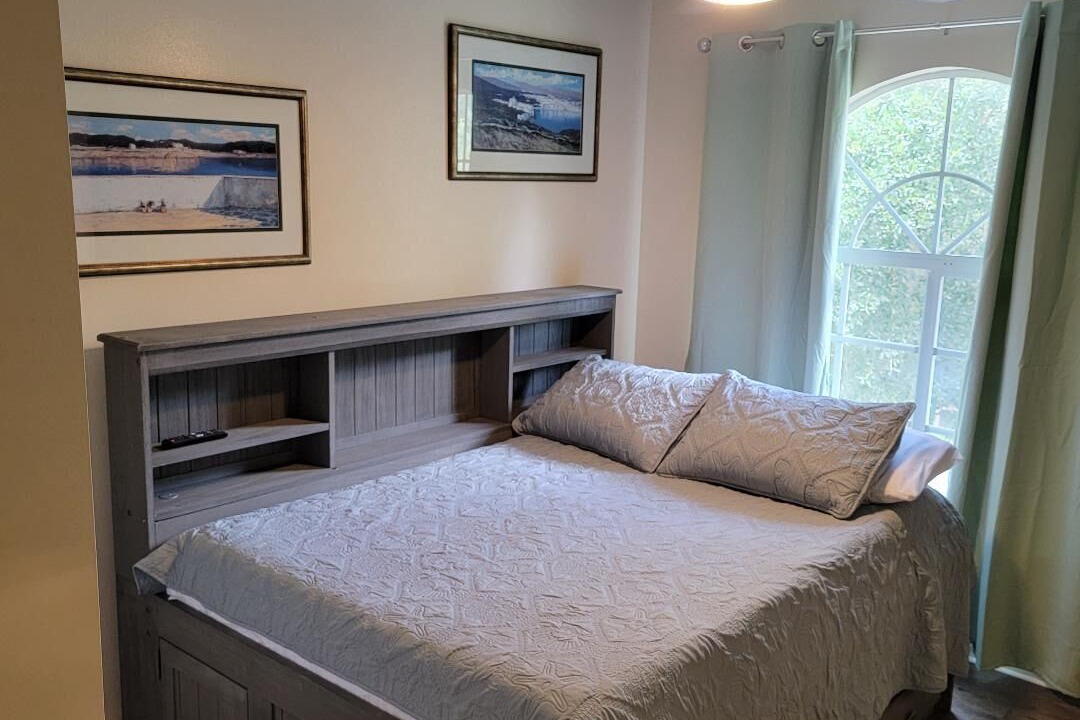 Photo of Bedroom in Riverview