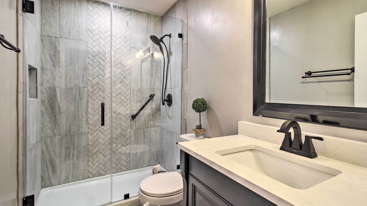 Photo of Bathroom in Hinesville