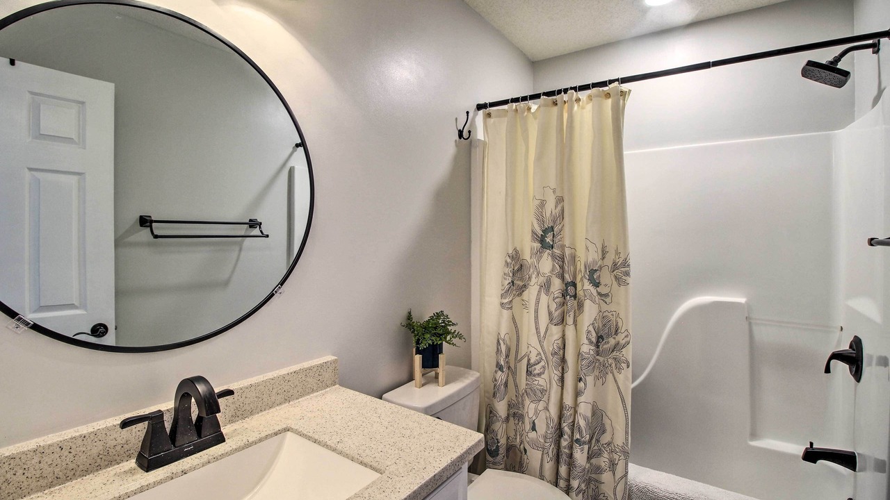 Photo of Bathroom in Hinesville