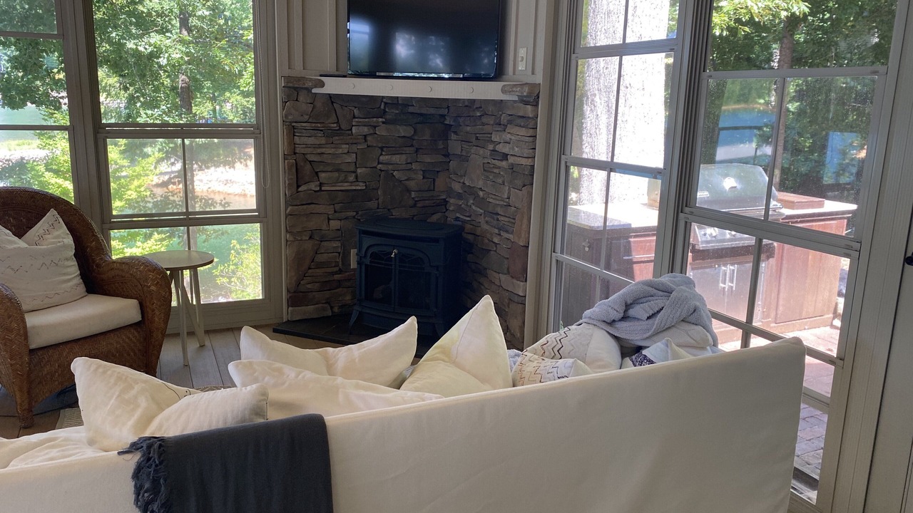 Photo of Livingroom in Seneca