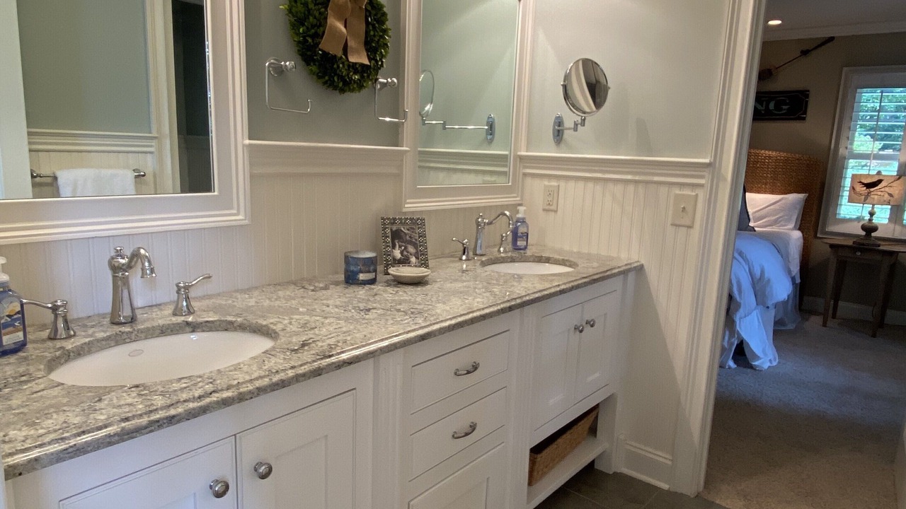 Photo of Bathroom in Seneca