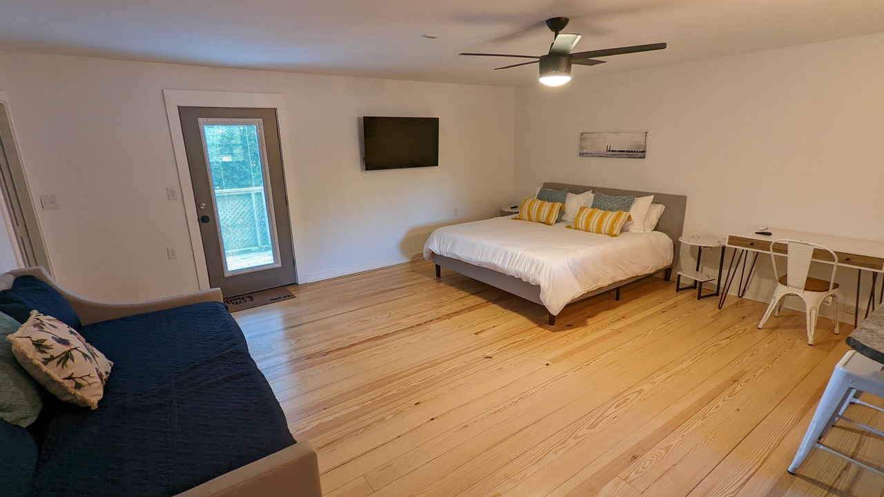 Photo of Bedroom in Riverland Terrace