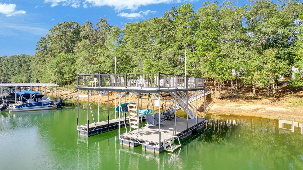 Photo of Others in Hartwell
