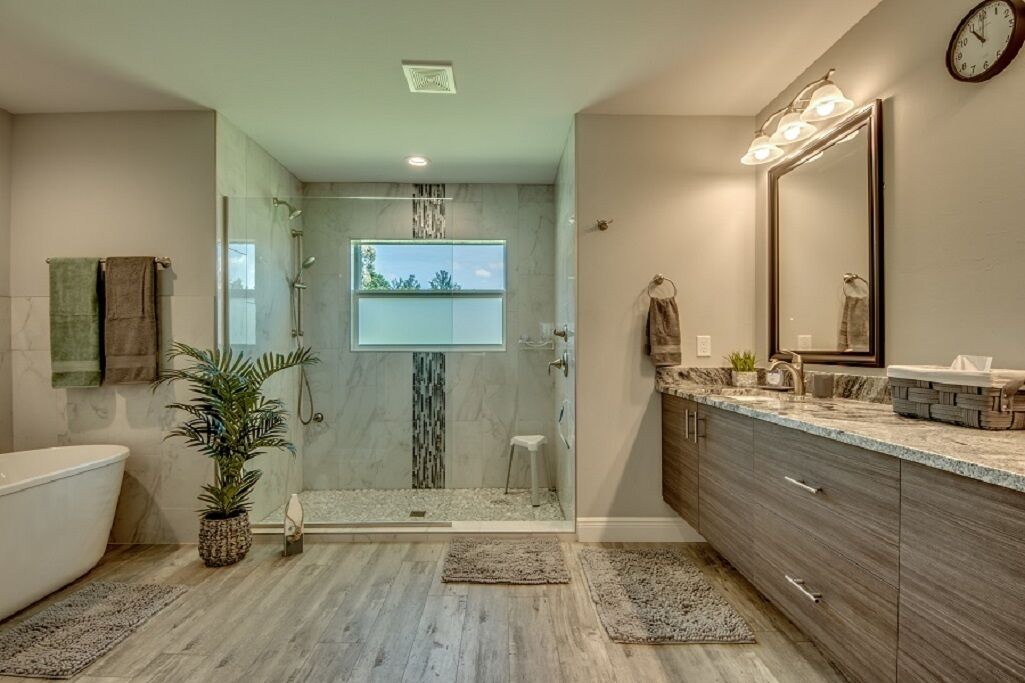 Photo of Bathroom in Trafalgar