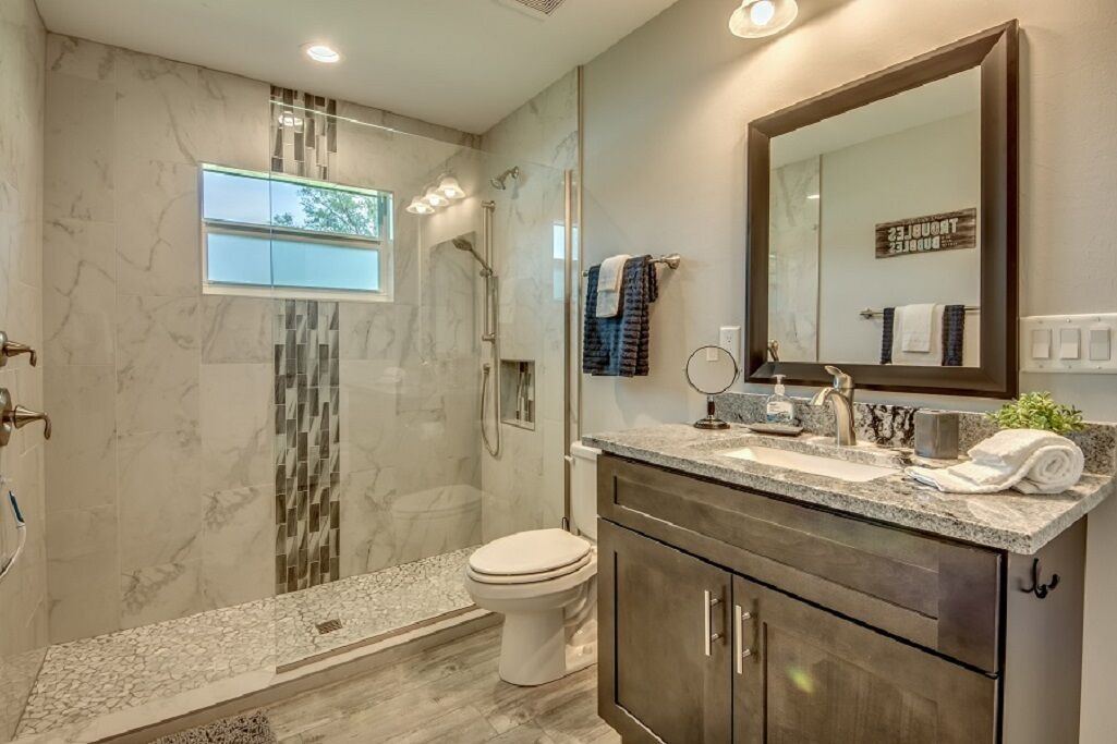 Photo of Bathroom in Trafalgar