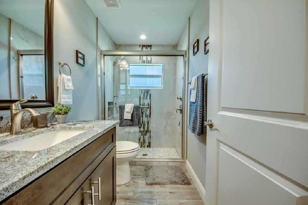 Photo of Bathroom in Trafalgar