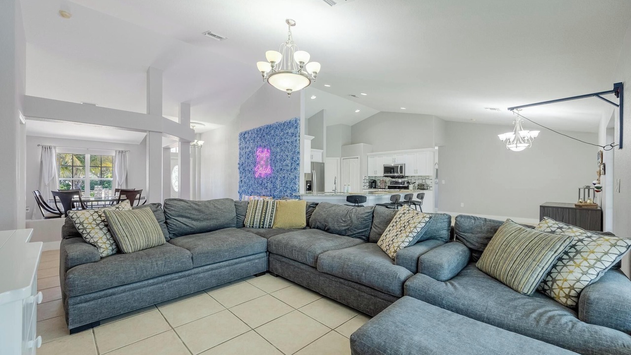 Photo of Livingroom in Trafalgar