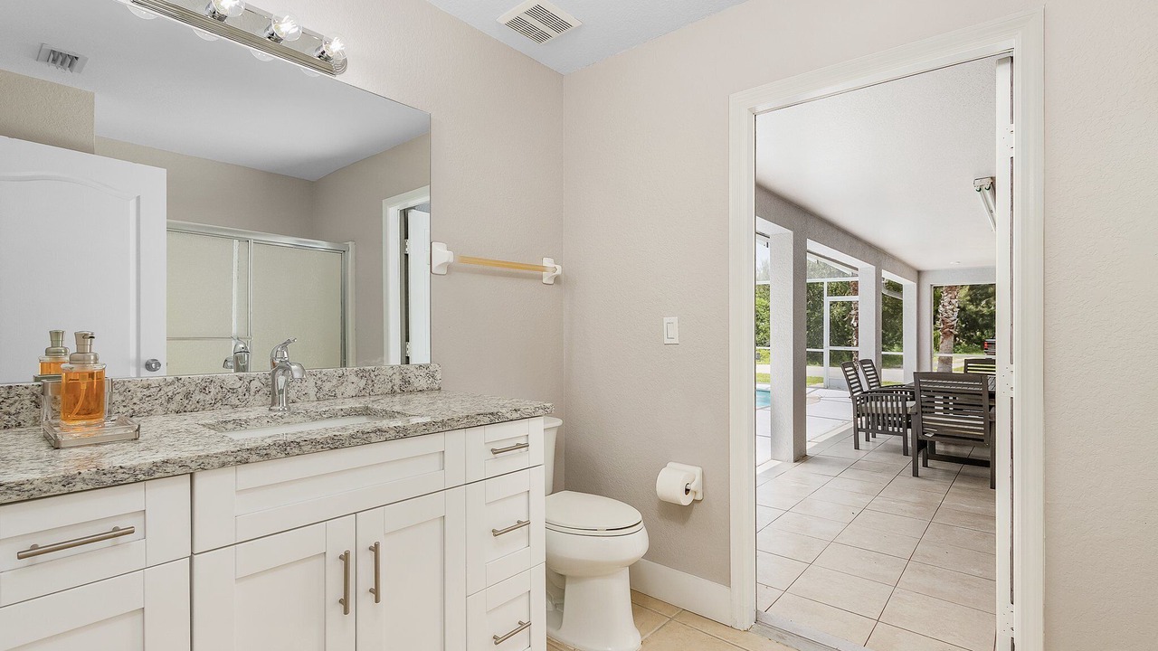 Photo of Bathroom in Trafalgar