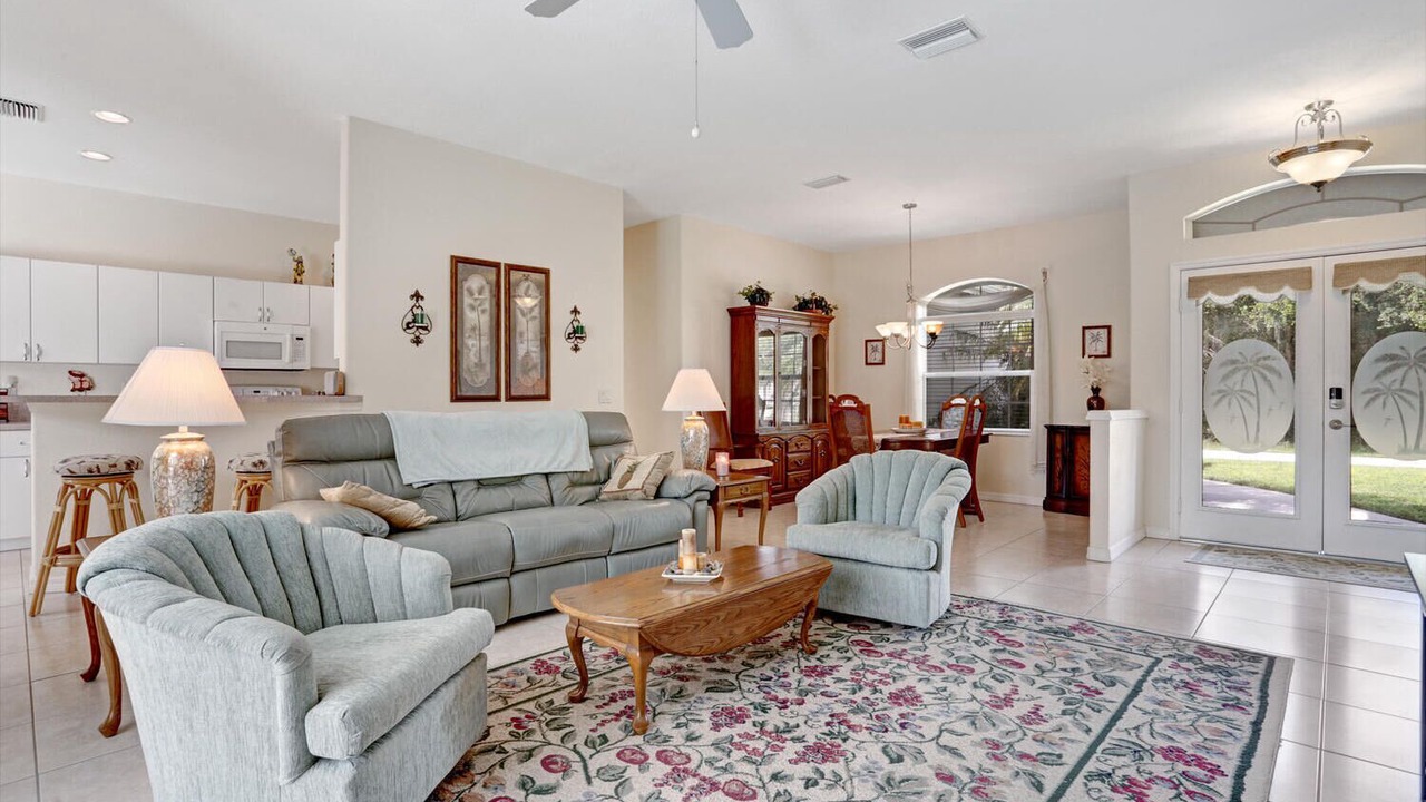 Photo of Livingroom in North Port