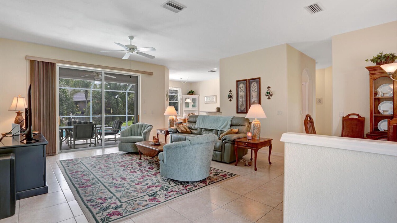 Photo of Livingroom in North Port