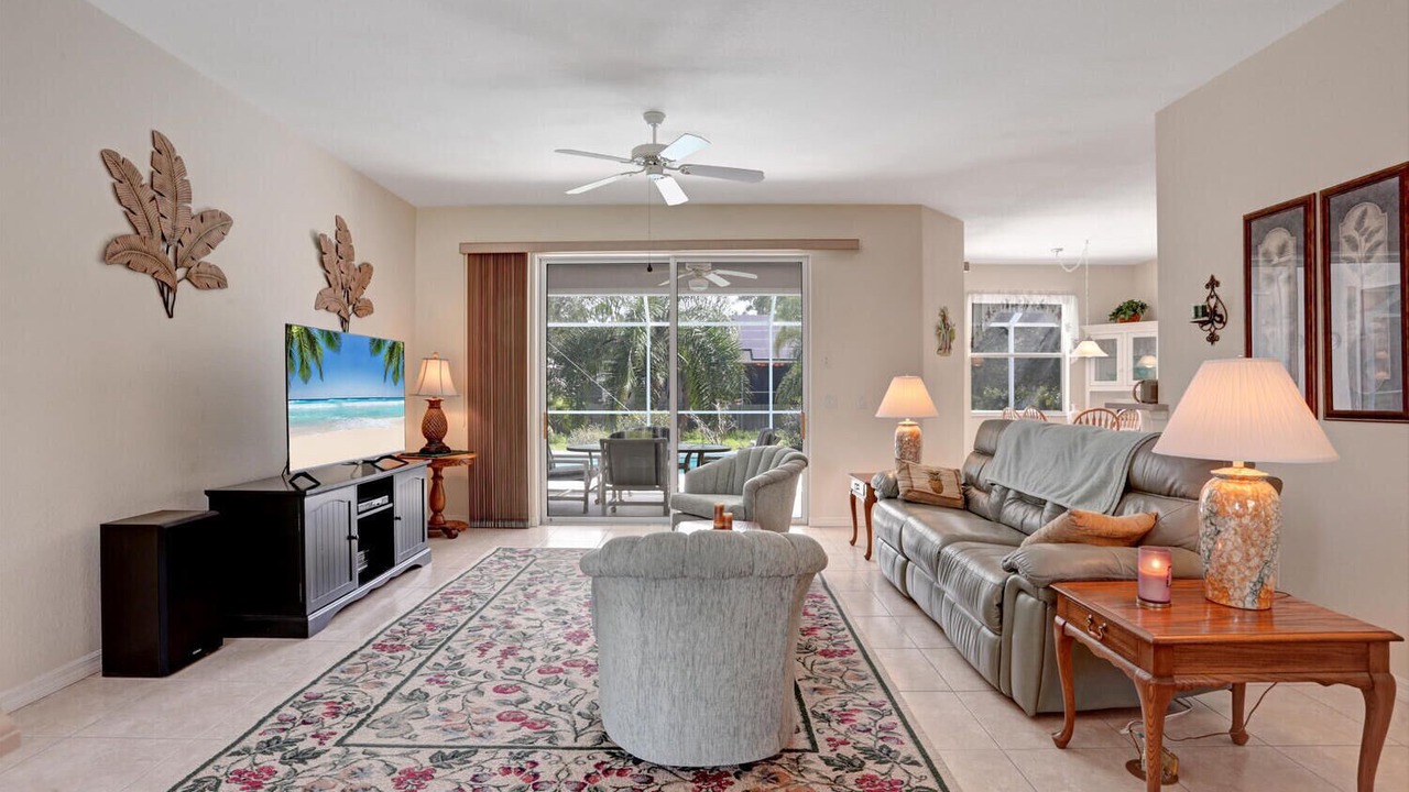 Photo of Livingroom in North Port