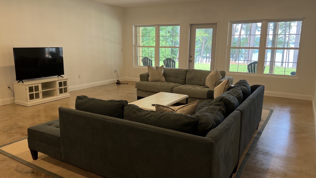 Photo of Livingroom in Dewy Rose