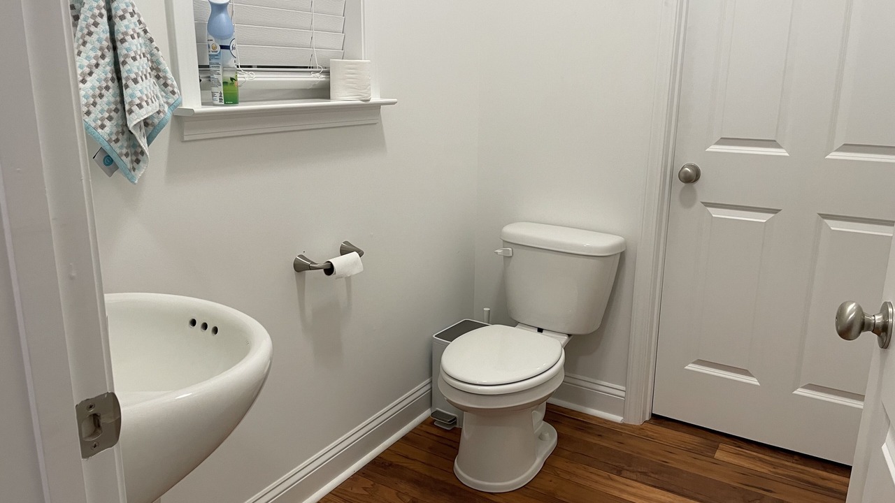 Photo of Bathroom in Dewy Rose