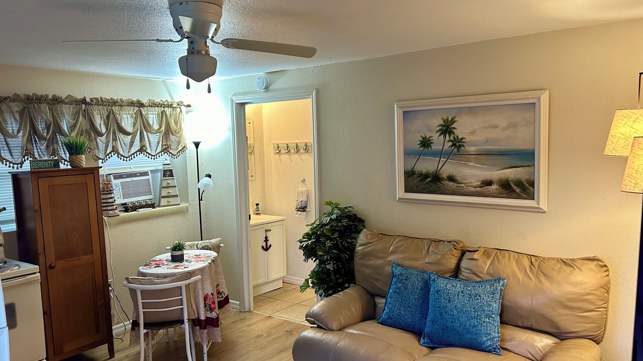 Photo of Livingroom in Nichols