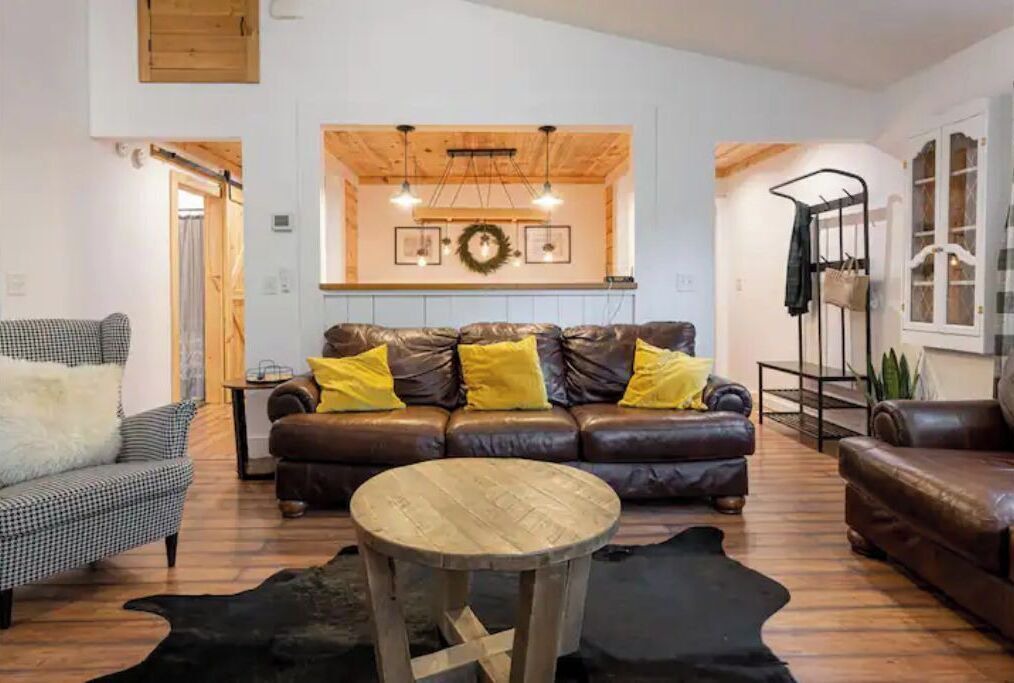 Photo of Livingroom in Brevard