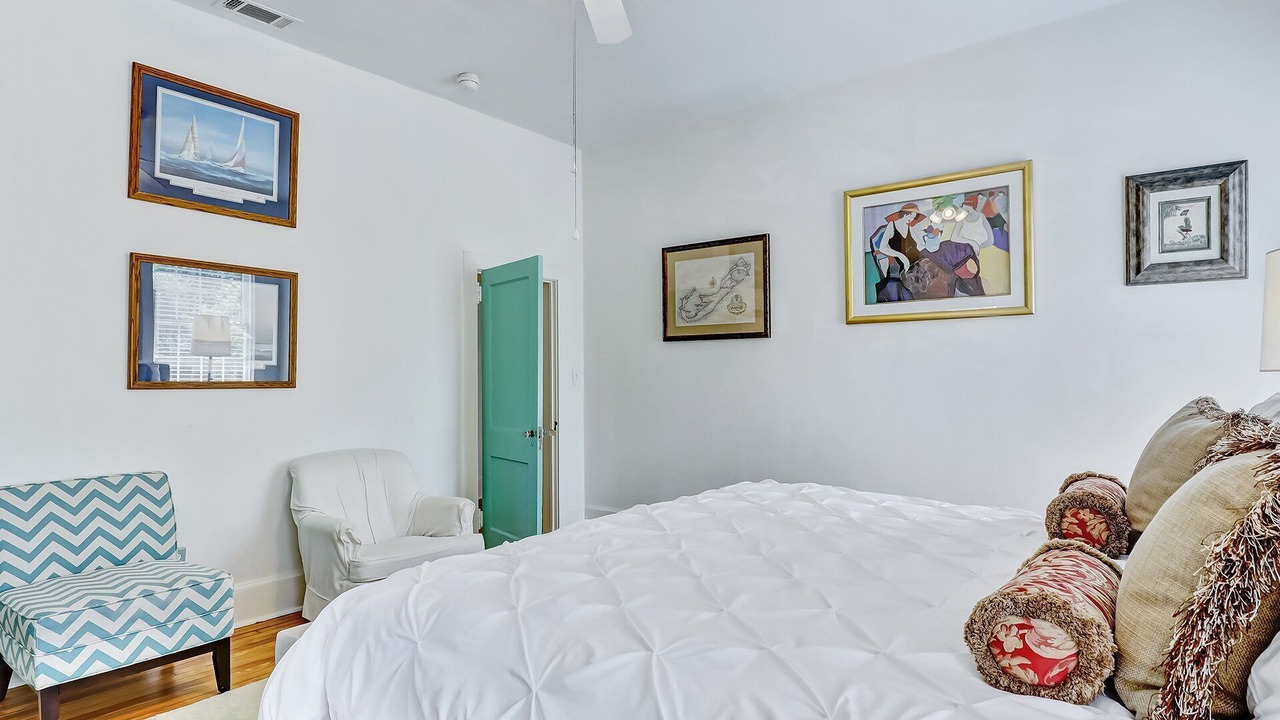 Photo of Bedroom in Thomas Square