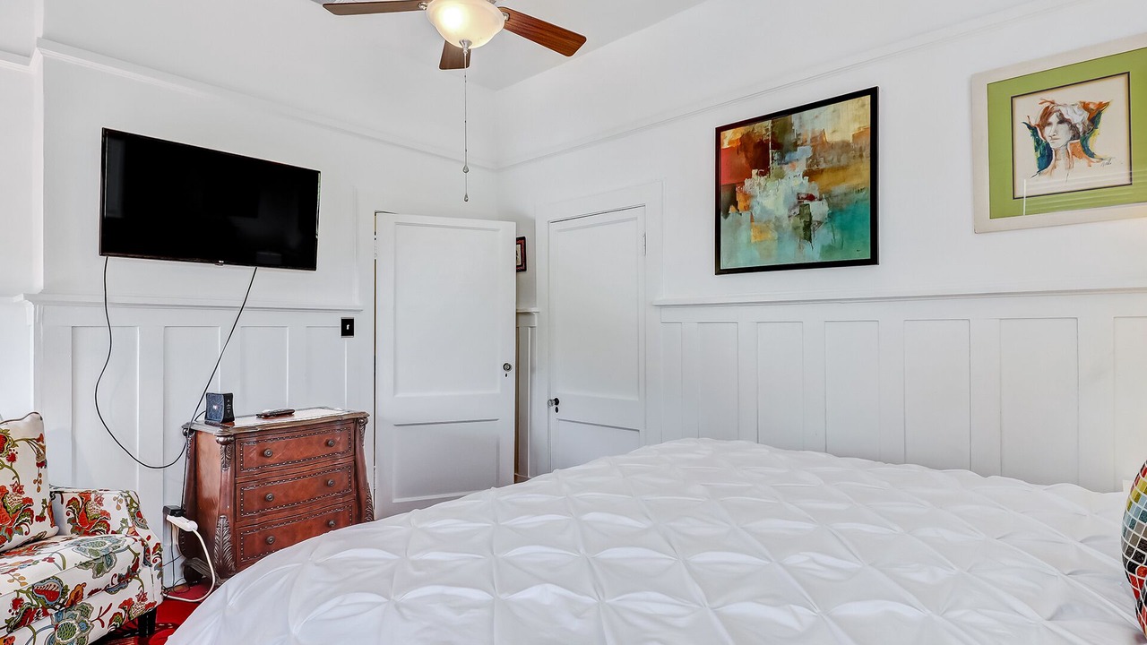 Photo of Bedroom in Thomas Square