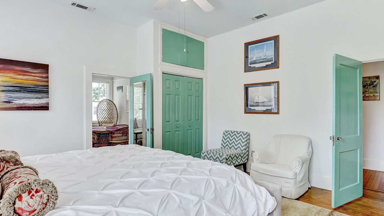 Photo of Bedroom in Thomas Square