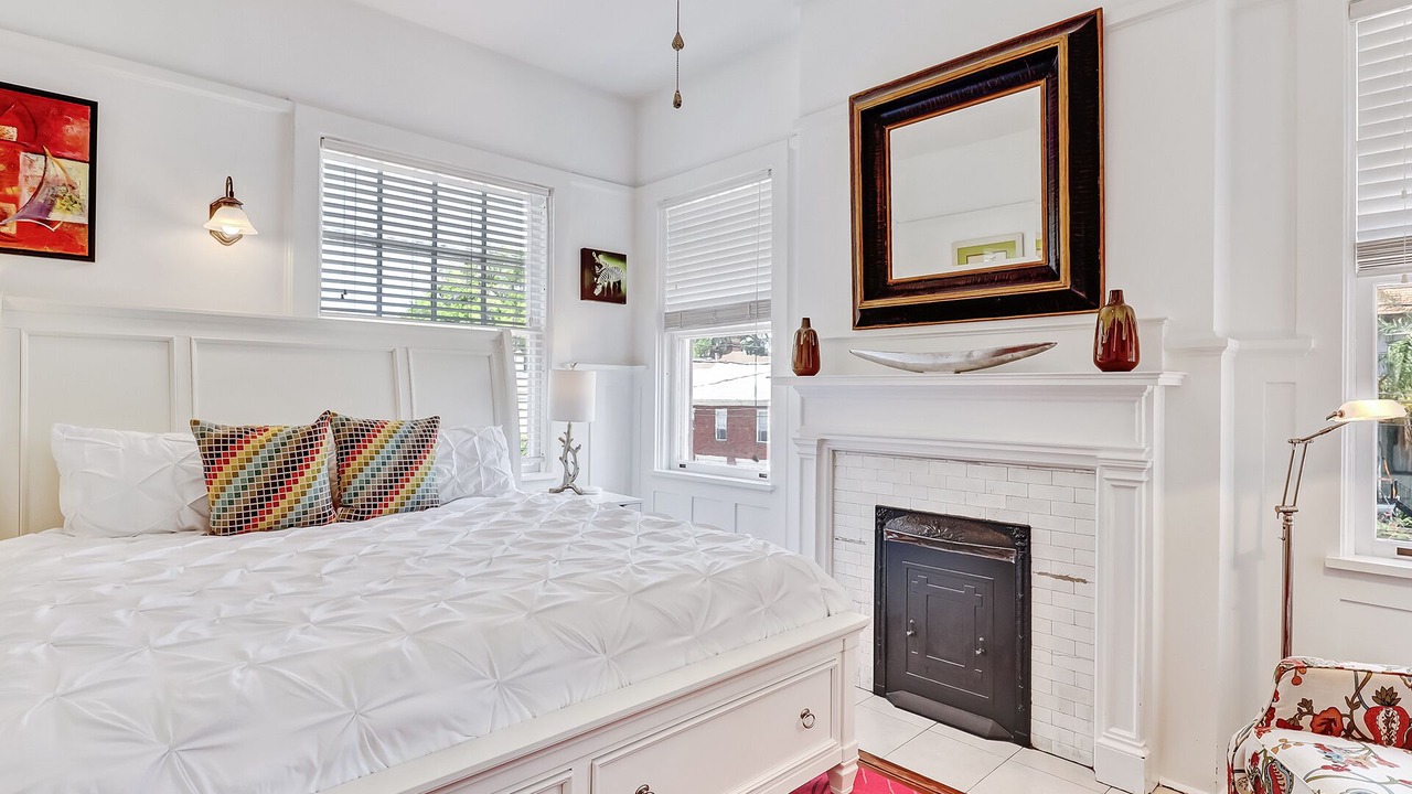 Photo of Bedroom in Thomas Square