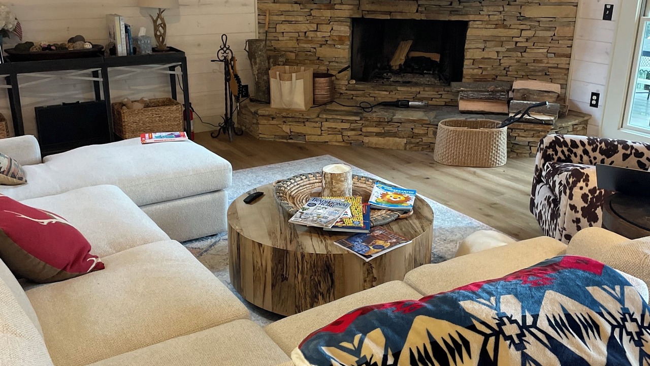 Photo of Livingroom in Cullowhee