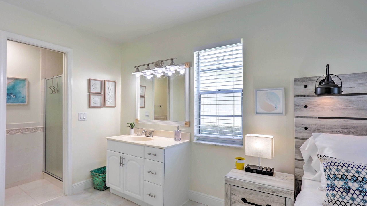 Photo of Bathroom in Hutchinson Island South