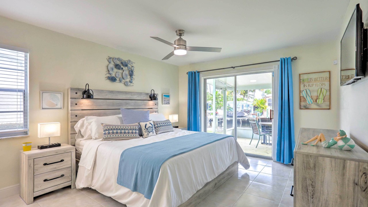 Photo of Bedroom in Hutchinson Island South