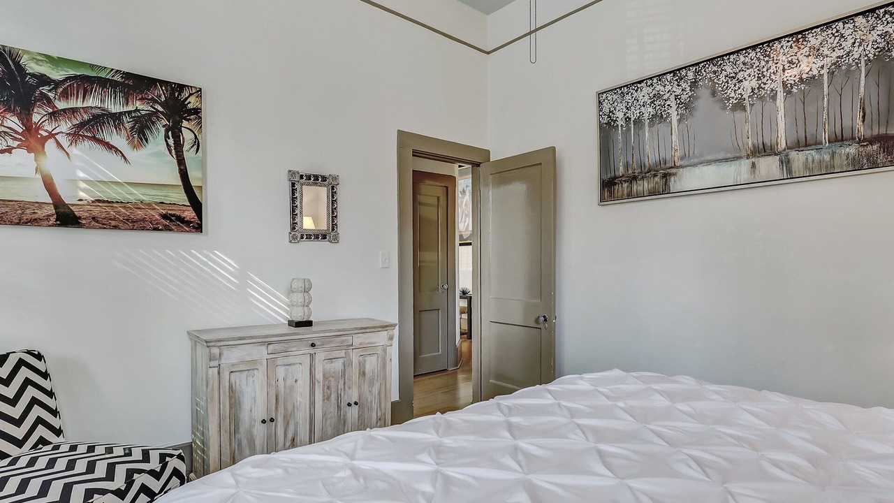 Photo of Bedroom in Thomas Square