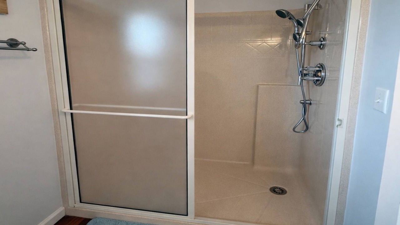 Photo of Bathroom in Beachwalk