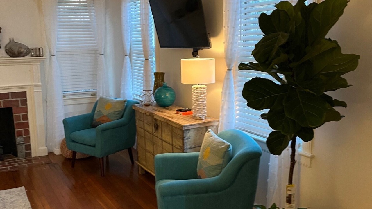 Photo of Livingroom in Chatham Crescent